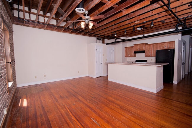 Market Olive 204 - Artifacts Warehouse Lofts