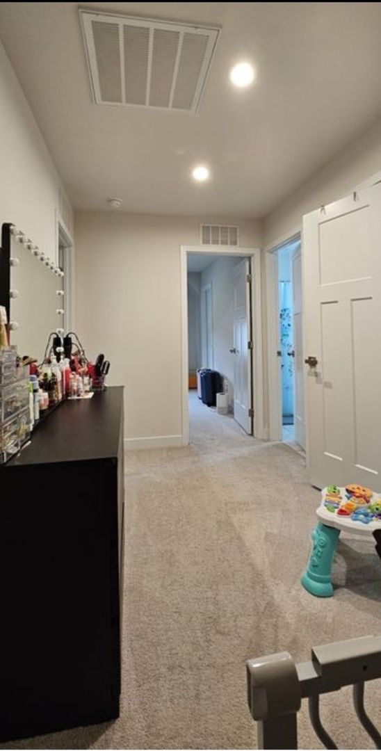 Building Photo - 7017 Old Evergreen Pkwy