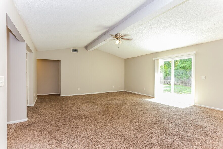 Building Photo - 1596 Trotters Bend Trail