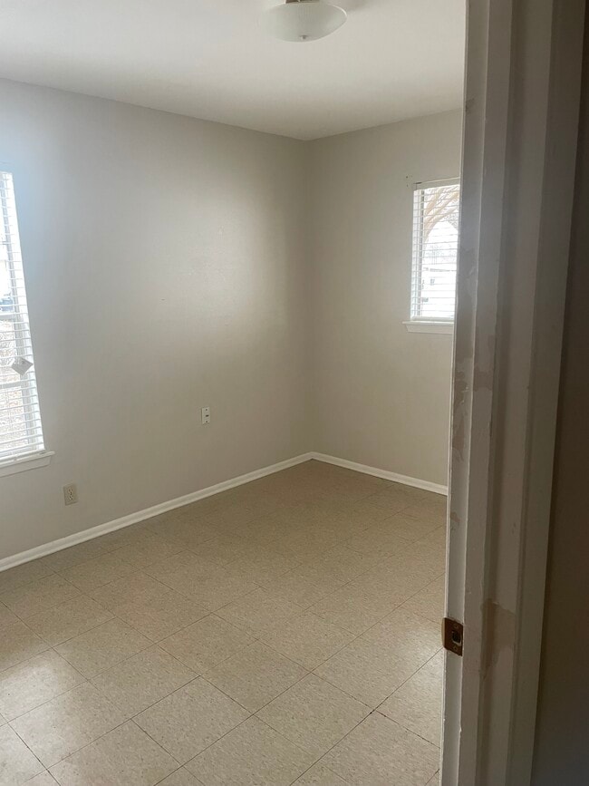 Building Photo - 4530 Longvale Dr