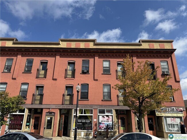 Primary Photo - 829 E 4th St