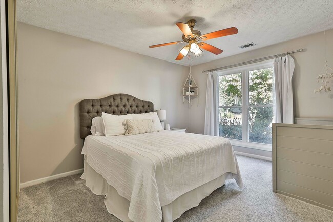 Building Photo - Charming Updated PTC Ranch just steps from...