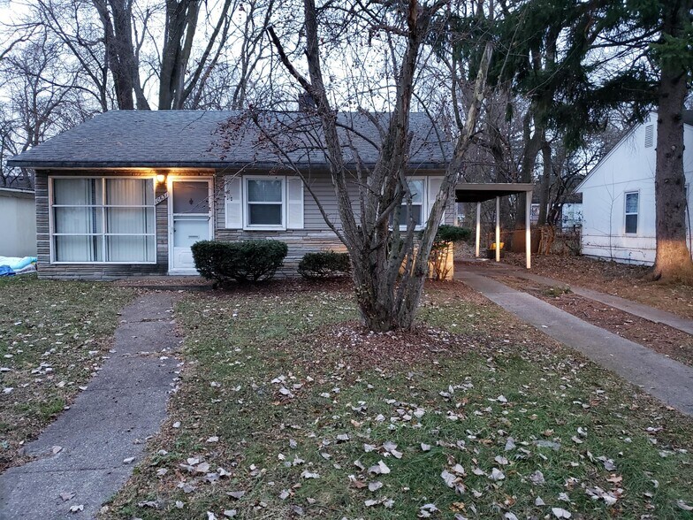 Building Photo - 10631 Saratoga st