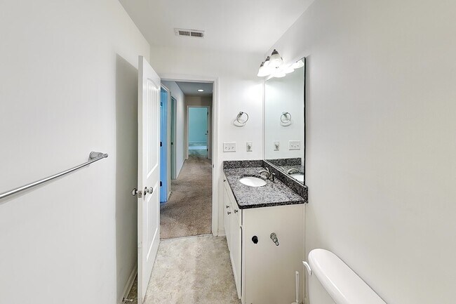 Building Photo - 1218 Oak Haven Dr