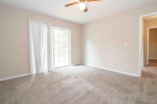 Building Photo - 808 Helton Dr