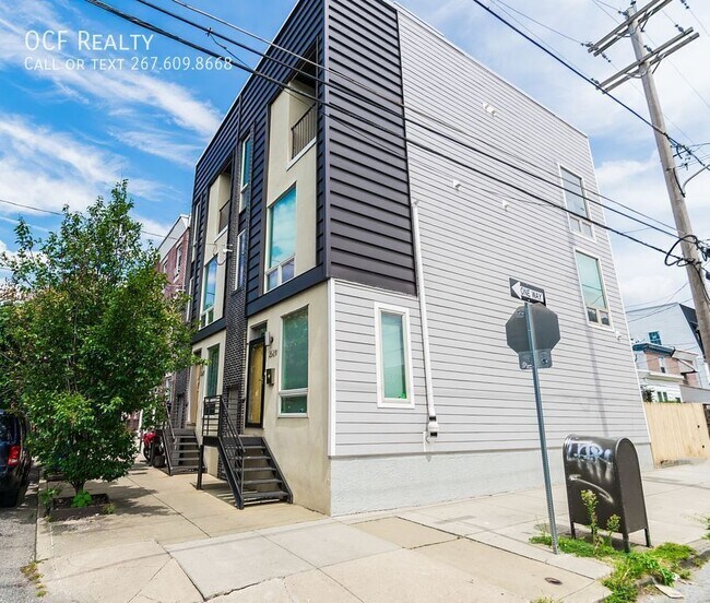 Building Photo - 2029 E Huntingdon St