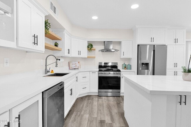 Building Photo - 301 N 87th St