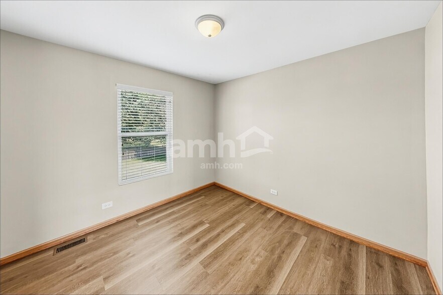 Building Photo - 2771 Cranston Cir