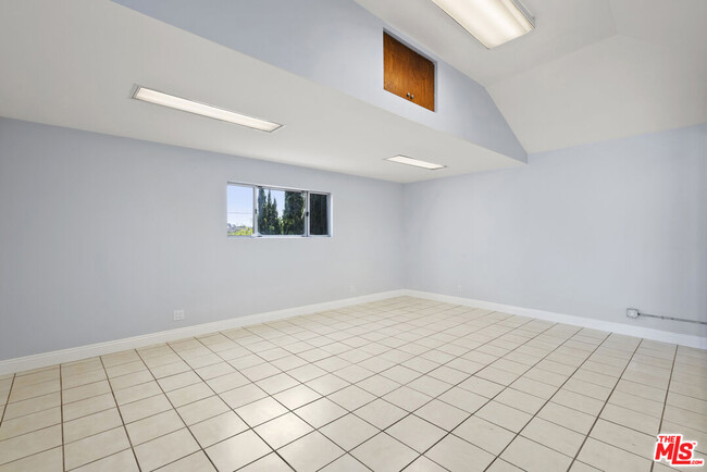 Building Photo - 2515 7th St