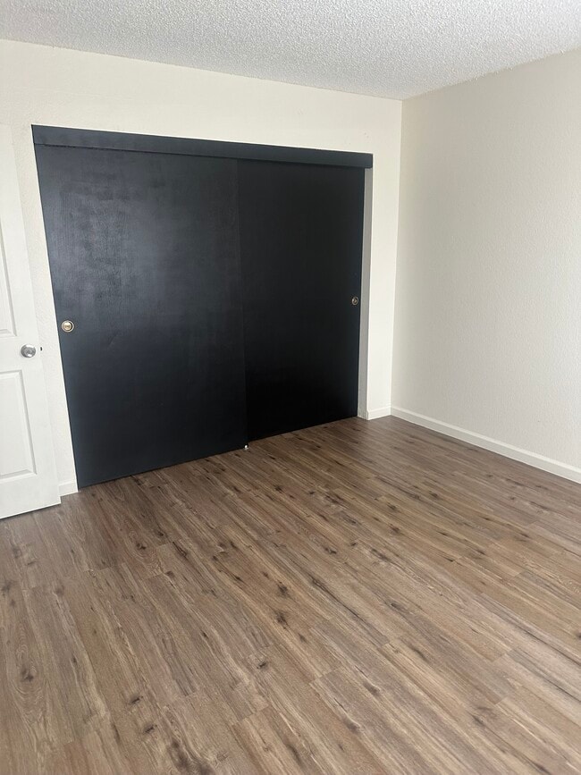 Building Photo - 13910 Lear Blvd