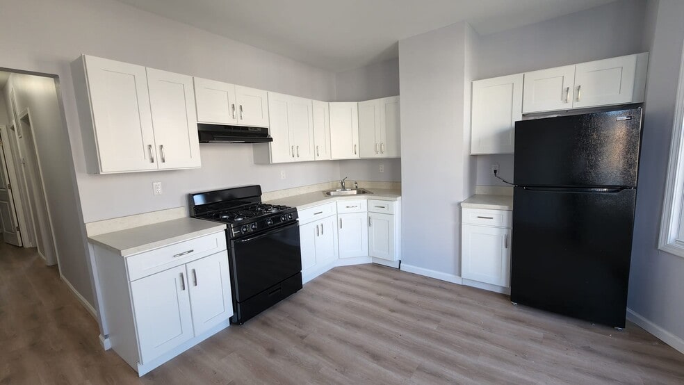 Building Photo - 1010 Flora St