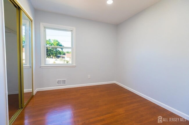 Building Photo - 24 Rieder Rd