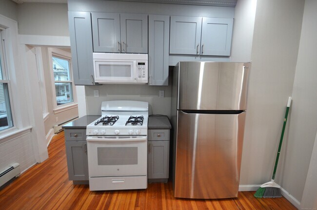 Building Photo - 68 Westfield Ave