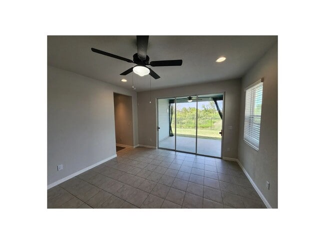 Building Photo - 449 Gaida Loop
