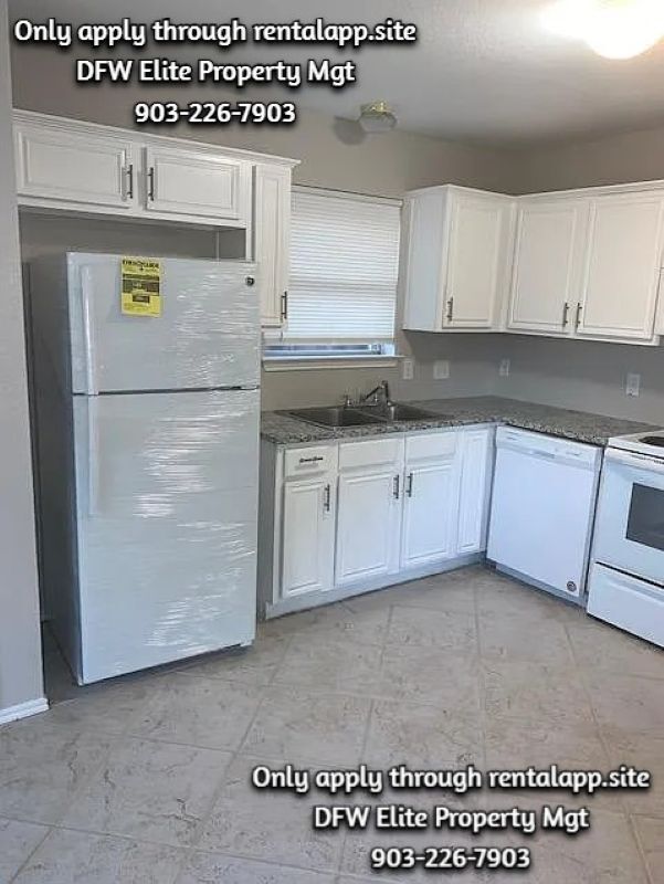 Building Photo - 468 Maplegrove Rd