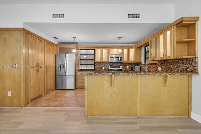 Building Photo - 12845 SW 49th Terrace