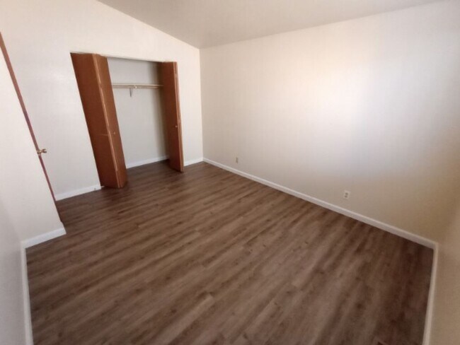 Building Photo - Timothy Way Duplex