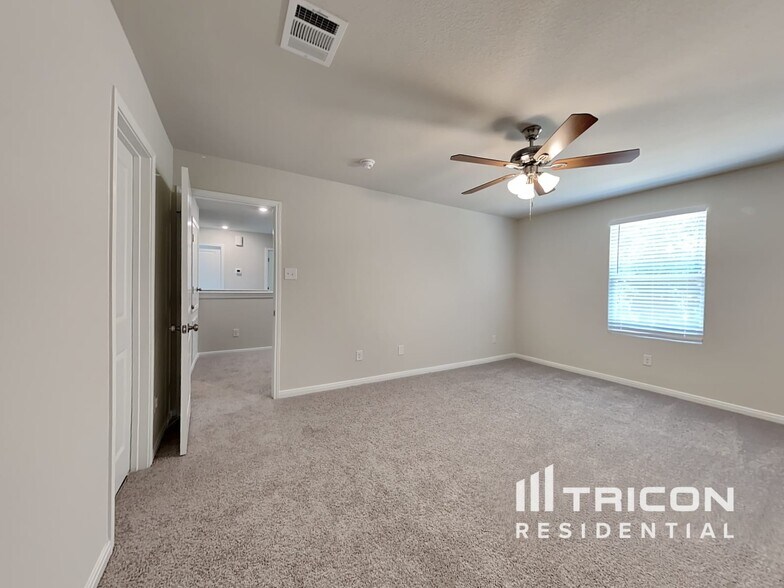 Building Photo - 10110 Cerritos dr