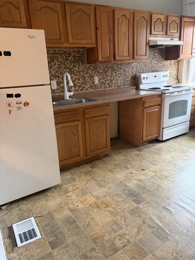 Building Photo - 210 Federal St