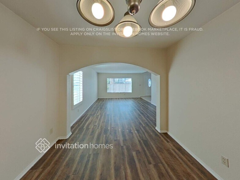 Building Photo - 740 Spruce Tree Cir