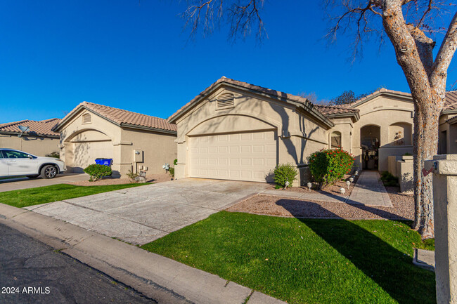 Building Photo - 23713 S Pleasant Way