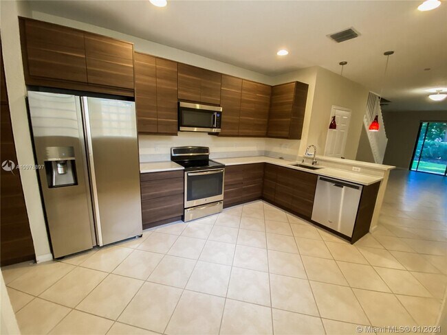 Building Photo - 4272 Vineyard Cir