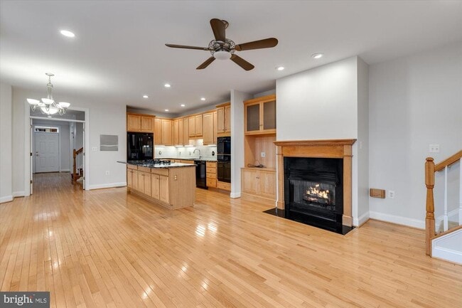 Building Photo - 427 Park Ave