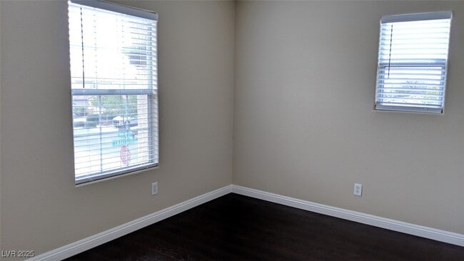 Building Photo - 2445 Ember Mist Ct