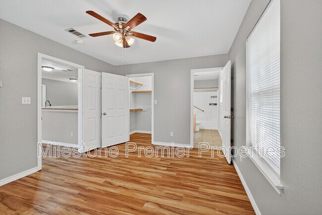 Building Photo - 1219 W Elm St