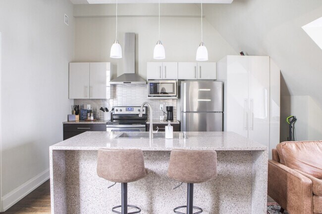 Building Photo - 225 E Michigan St