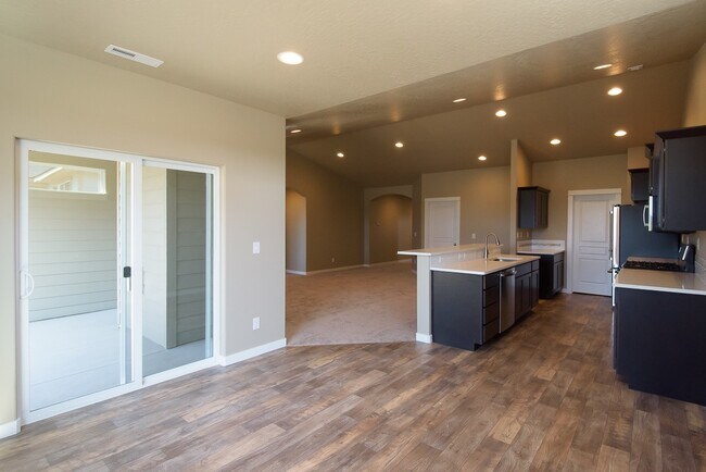 Building Photo - New 4 Bedroom Home in Post Falls with 3 Car Garage!