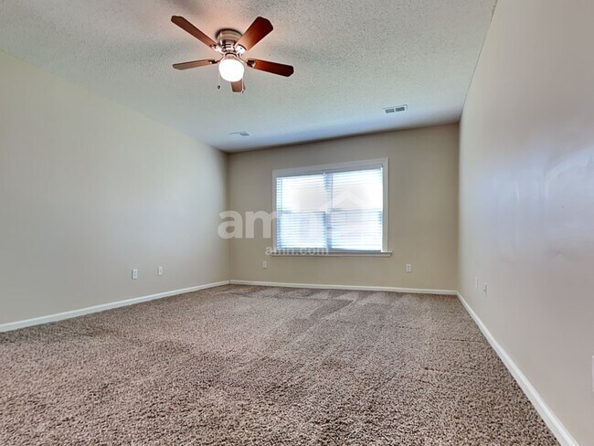 Building Photo - 1067 Briar Rose Ln