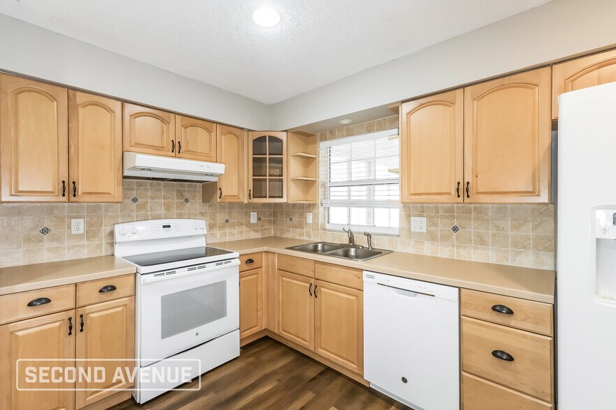 Building Photo - 412 El Dorado St