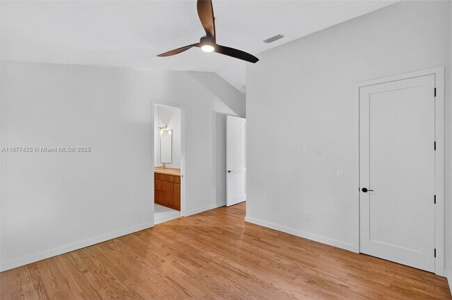 Building Photo - 2330 Overbrook St