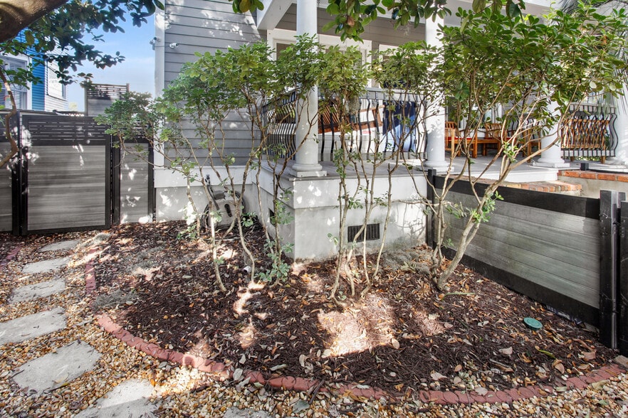 Building Photo - 102 W 36th St