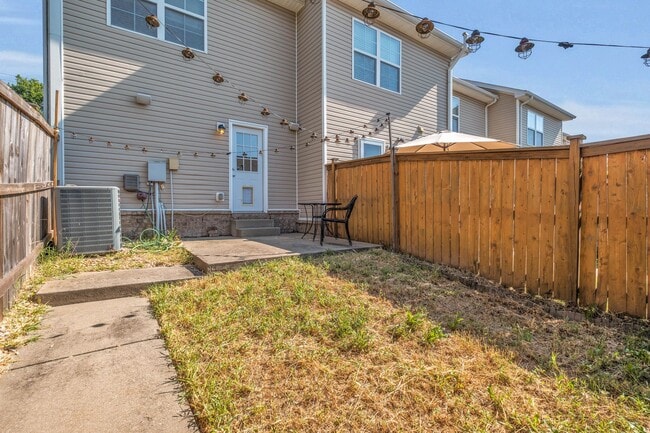 Building Photo - 4000 Hoggett Ford Rd