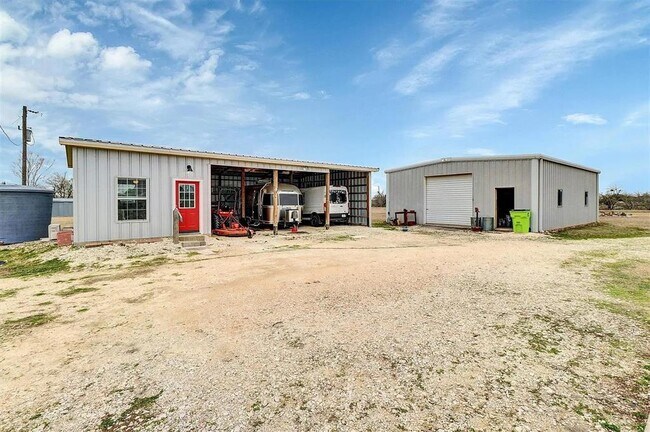 Building Photo - 10805 Parsons Rd