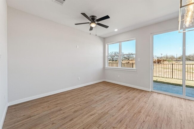 Building Photo - 532 Galt Dr