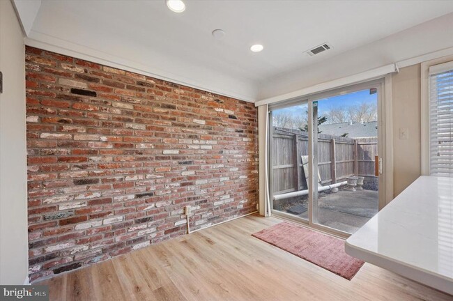 Building Photo - 138 Cheshire Dr