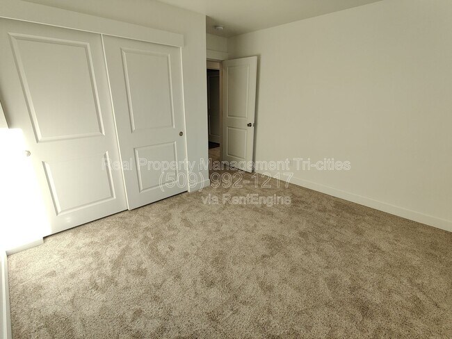 Building Photo - 386 Bedrock Loop