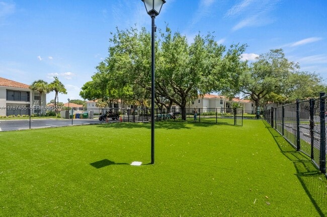 Building Photo - 6503 N Military Trl