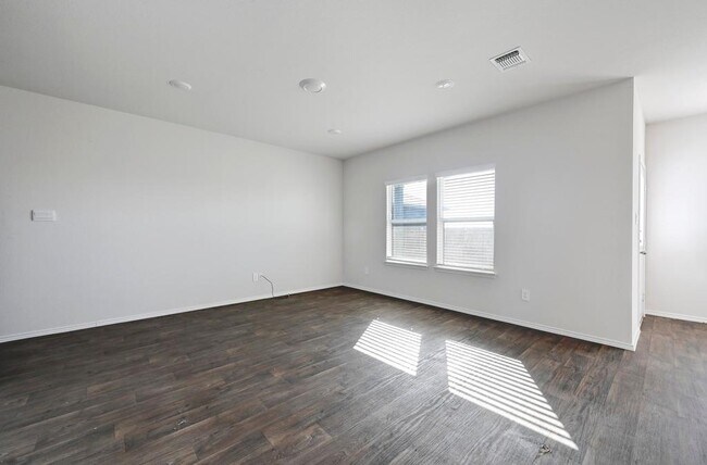 Building Photo - 229 Frogmore Lp