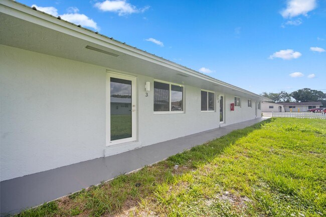 Building Photo - 2785 Reo Ln