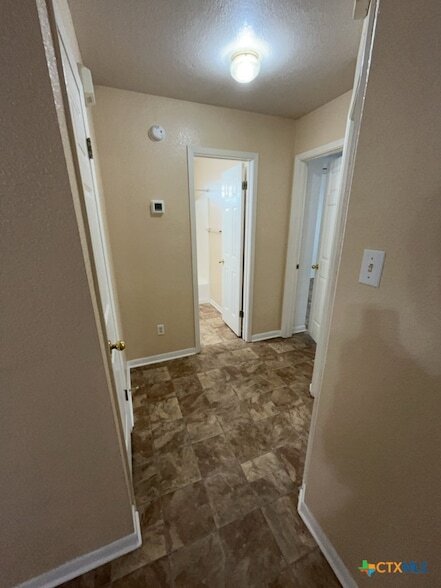 Building Photo - 2707 Casey Dr