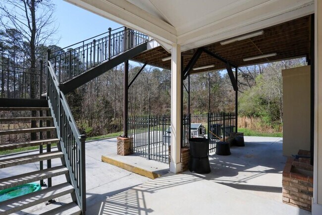 Building Photo - 3602 Jones Mill Rd