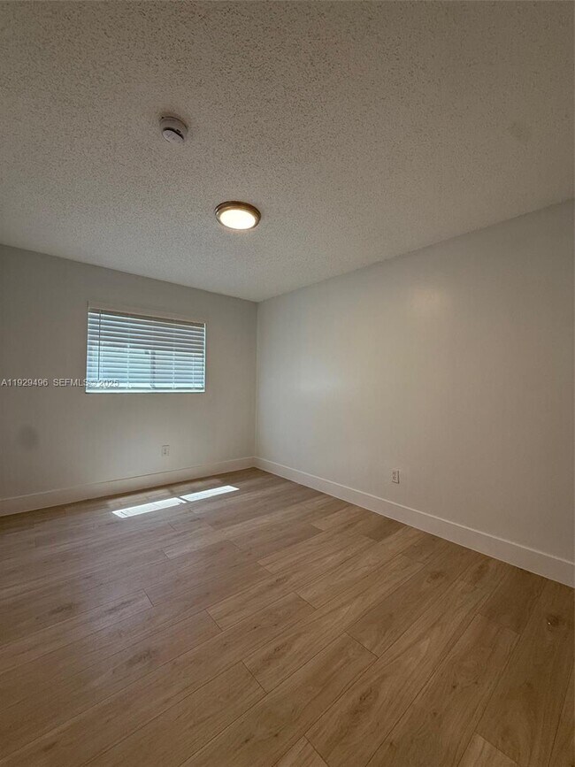 Building Photo - 131 NW 77th St