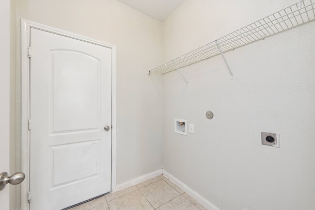 Building Photo - 312 Magnolia Dr