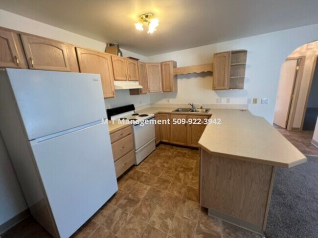 Building Photo - 2 br/1 bath Spokane Valley apt - upstairs,...