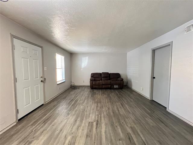 Building Photo - 1108 N Elm St
