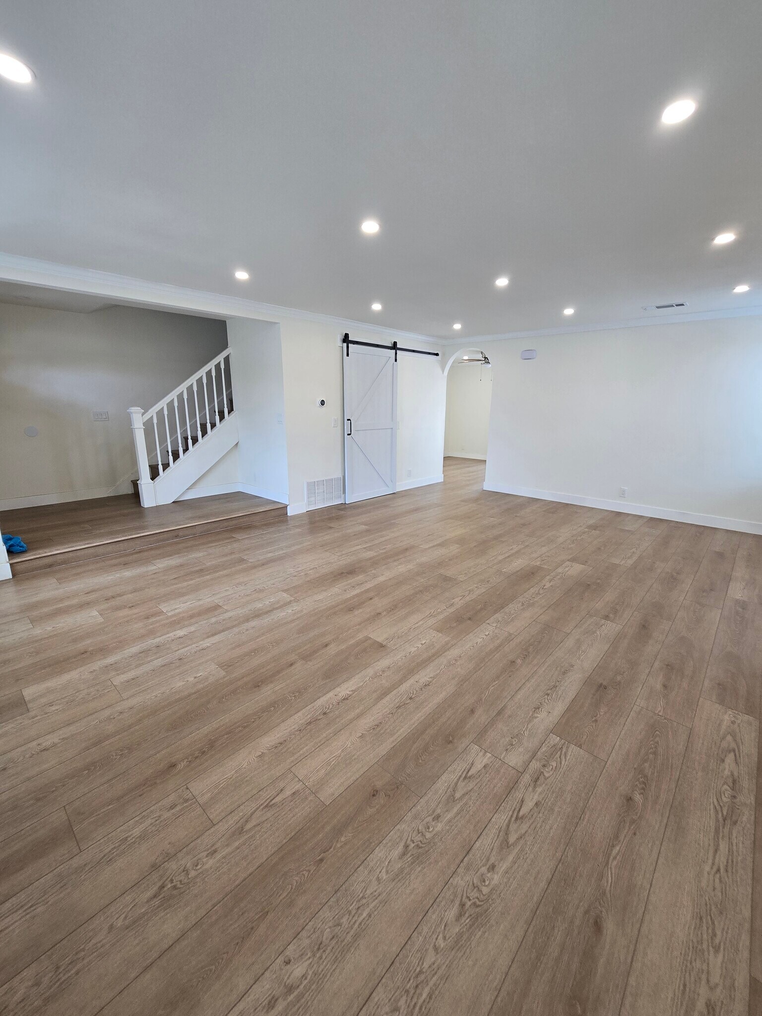 Building Photo - 10 Goldenbush